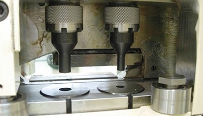 Geka-punzonadora-cnc-alfa-150-unidad-punzonado