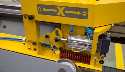 Geka-punzonadora-cnc-gamma-traction-250-carro
